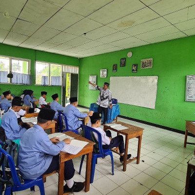 Tingkatkan Kualitas Pembelajaran , Kepala MTs Muhammadiyah Curup Laksanakan Supervisi Guru