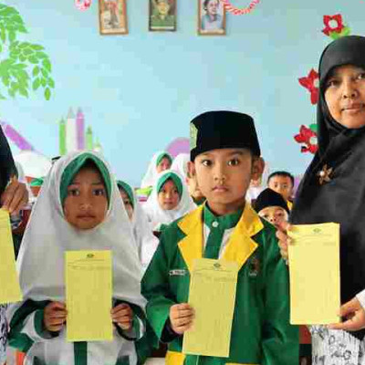 Melalui Program Madrasah Mengaji , MIN 1 Rejang Lebong Komitmen Membentuk Generasi Qur'ani Sejak Dini