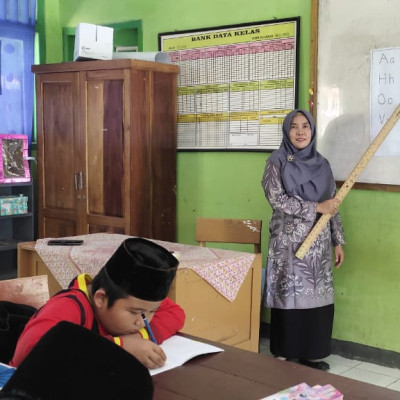 Penerapan literasi Pembelajaran  Kegiatan KKG Bengkulu Tengah Di Kelas 1 MIN 2 Bengkulu Tengah