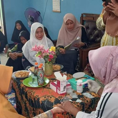 Bersama Puskesmas Ipuh, MAN 1 Mukomuko Lakukan Pemeriksaan HB dan Pemberian Tablet Tambah Darah