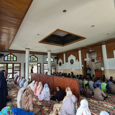 Tingkatkan Kedisiplinan Sejak Usia Dini melalui Sholat Dzuhur Berjamaah di MTs Muhammadiyah Curup