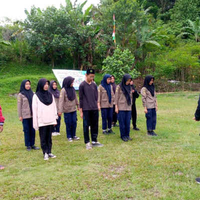 Pasukan Paskibra MTs Muhammadiyah Curup Gelar Kegiatan di Wisata Alam Trokon: Meningkatkan Kedisiplinan dan Kerjasama