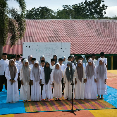 Lomba Sholawat MTs N 2 BU Dalam Memperingati Maulid Nabi Muhammad SAW