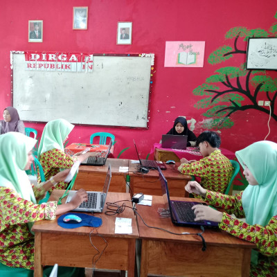 45 Siswa MTs Panca Mukti Benteng Ikuti ANBK 2024 dengan Semangat dan Arahan Kepala Madrasah