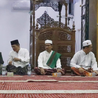 Kepala Kemenag Seluma Beserta Tim Hadiri Perayaan Maulid Nabi Muhammad SAW DI Masjid Agung Baitul Falihin