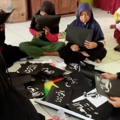 Ekstrakurikuler Kaligrafi MIN 4 Rejang Lebong : Wadah Kreativitas dan Pembentukan Karakter Siswa