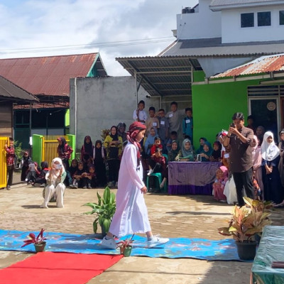 Rayakan Maulid Nabi : Mahasiswa PPL Bersama Majelis Guru MIS Muhammadiyah 14 Talang Ulu Adakan Berbagai Perlombaan