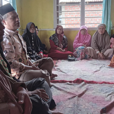 Tingkatkan Kualitas Ibadah, Penyuluh Agama Sindang Kelingi Gelar Pembahasan Fikih Sholat di Pengajian Al Hidayah 1