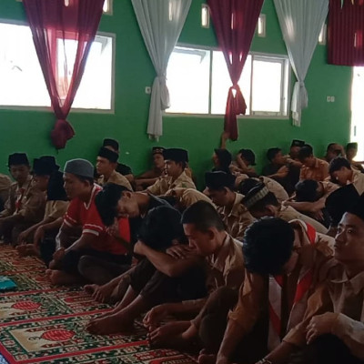 Menggali Makna Qada dan Qadar: Penyuluhan PAI SBI di SMA Negeri 13 Rejang Lebong Persiapkan Generasi Z untuk Masa Depan