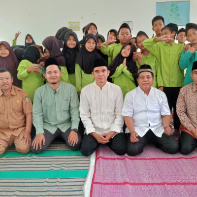 Sampaikan Ceramah Agama Peringatan Maulid Nabi di SDN 126 Desa Keban Agung : Penyuluh Agama Islam KUA Kecamatan Air Periukan Ajak Guru dan Murid Meneladani Sifat Rendah Hati Nabi