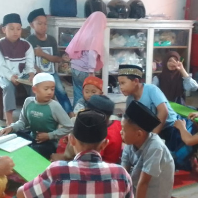 Penyuluhan Tahsinul Qiro'ah di TPQ Al-Barqoh: Meningkatkan Kemampuan Membaca Al-Qur'an