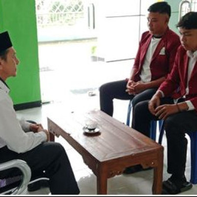 Bina Mahasiswa Magang IAIN Curup, Kepala KUA Kabawetan Ingatkan Pentingnya Pengetahuan dan Etika