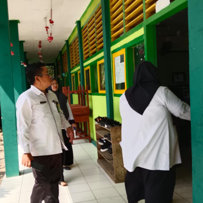 Tim Kanwil Kemenag Bengkulu Tinjau Revitalisasi Sarana Dan Prasarana Di MIN 5 Bengkulu Tengah