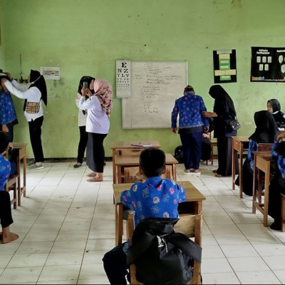 Bangun Sinergi, MTsN 3 Kepahiang dan Puskesmas Batu Bandung Laksanakan Penjaringan Kesehatan Siswa