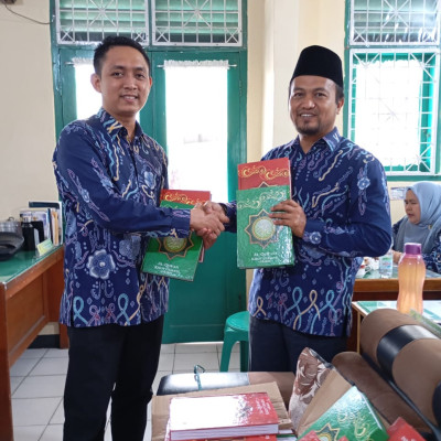 MAN 1 Kota Bengkulu Terima 23 Unit Al-Qur'an Wakaf dari Yayasan Nurwahda