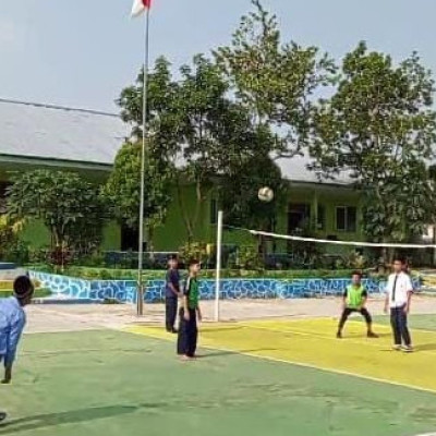 Jaring Bibit Baru Atlet Siswa Yang Potensial , MTs Muhammadiyah Curup Intensif Latihan Voli Bersama