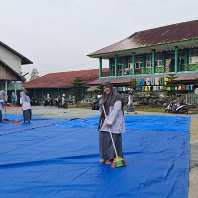 MAN Rejang Lebong Terapkan Program Amaliyah Yaumiyah: Latih Siswa Beribadah dan Bertanggung Jawab