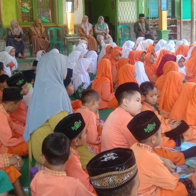 MIN 2 Bengkulu Tengah Gelar Peringatan Maulid Nabi Muhammad SAW Yang Sederhana Namun Khidmat