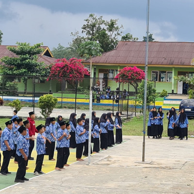 Siswa-Siswi MTs Muhammadiyah Curup Antusias Ikuti Ice Breaking Kewirausahaan