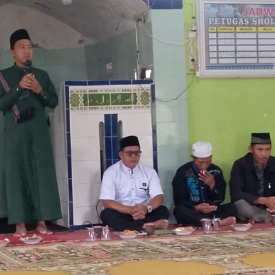 Kepala KUA Sindang Dataran Berikan Ceramah Inspiratif di Perayaan Maulid Nabi di Masjid Nurul Iman