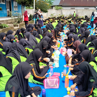 Peringati Hari Gizi Nasional, MTs Nurul Kamal dan Puskesmas Sambirejo Gelar Penyuluhan dan Kegiatan Sehat di Lapangan