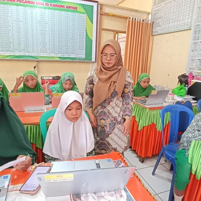 Kepala MIS Muhammadiyah 10 Karang Anyar Himbau Siswa Tingkatkan Fokus dan Konsentrasi di Simulasi ANBK 2024