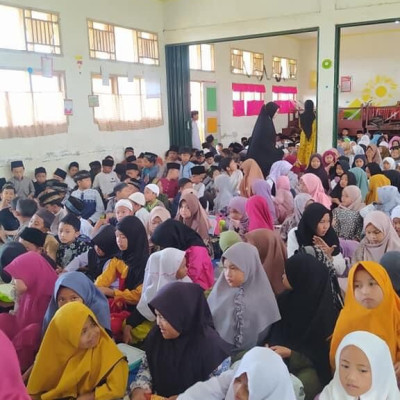 Peringatan Maulid Nabi Muhammad SAW di MIS Muhammadiyah 10 Karang Anyar: Membangun Keimanan dan Ketaqwaan