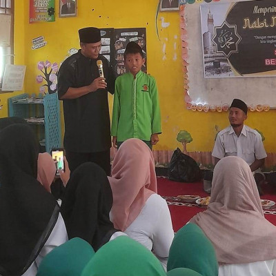 KUA Pondok Kelapa Gelar Tausiyah Maulid Nabi di SDN 62 Bengkulu Tengah