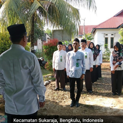 Peringati Hari Kesaktian Pancasila, KUA Kecamatan Sukaraja Laksanakan Apel Pagi