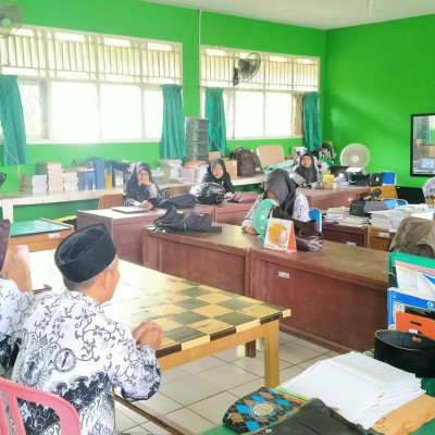 Rapat Persiapan Kegiatan P5 dan PPRA “Suara Demokrasi” Tahun 2024 di MAN Seluma