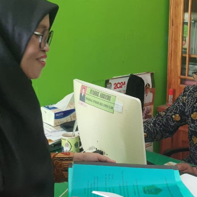 Pertanggungjawaban Kinerja, Penyuluh Agama Islam KUA Kecamatan Seluma Selatan Menyampaikan Laporan Bulanan Ke Kantor Kemenag Kabupaten Seluma