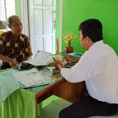 Kepala KUA Kecamatan Seluma Barat Jelaskan Syarat Legalisir Buku Nikah Jelang Pensiun