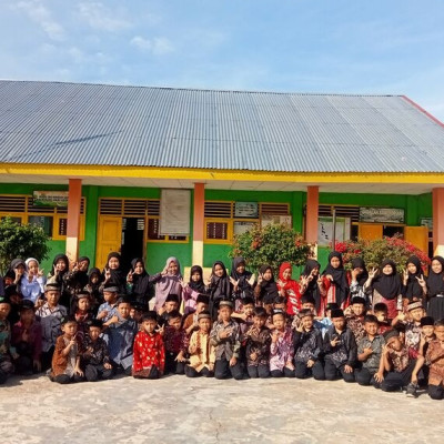 Peringatan Hari Batik Nasional di MIS GUPPI 12 Lubuk Kembang: Membangkitkan Semangat Cinta Budaya