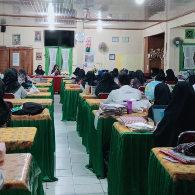 Gelar rapat Kerja, Ka. MTsN 1 : "Mari Bekerja Dengan Semangat dan Dedikasi"