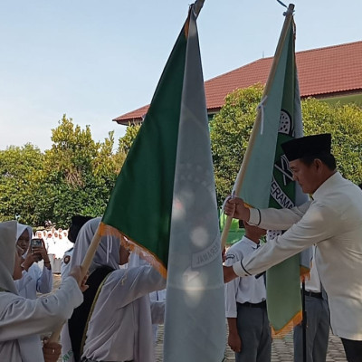 MAN Bengkulu Selatan Lantik Pengurus OSIS