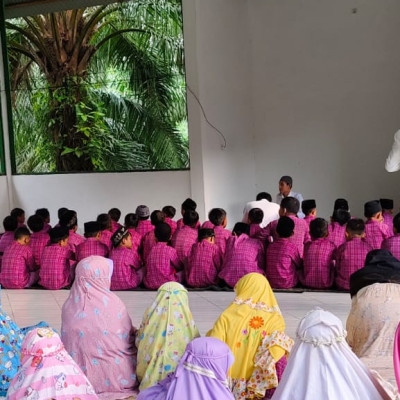 Bentuk Karakter Siswa, MIN 3 BS Biasakan Sholat Dhuha dan Pembacaan Surah Pendek