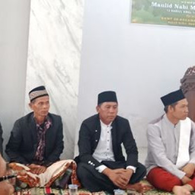 PAI KUA Kecamatan Kabawetan Bicara tentang Syukur Nikmat dalam Pengajian Akbar BKMT