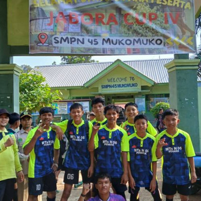 Tim Futsal MTsN 6 Mukomuko Tampil Memukau di JABORA CUP IV SMPN 45 Mukomuko