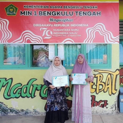 Dua Guru MIN 1 Bengkulu Tengah Lulus Uji Kompetensi Kenaikan Jenjang Jabatan Fungsional Guru