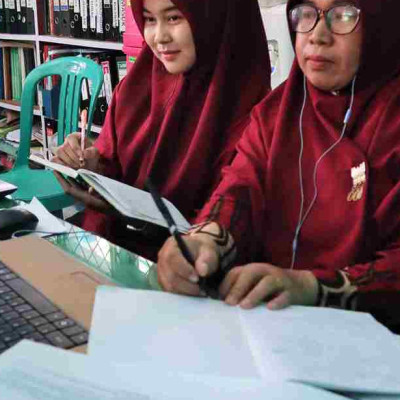 Guru MIN 1 Rejang Lebong Gelar Praktek Skenario Pembelajaran Literasi Terintegrasi