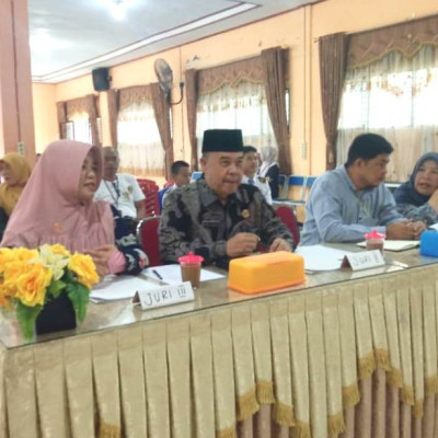 Didaulat Sebagai Juri dalam Lomba Pidato Kegiatan SMANSA Fair 2024, Kasi Bimas Islam Kemenag RL Takjub Akan Bakat Para Siswa