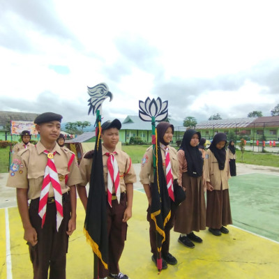 Pelantikan Setengah Leher Pramuka: Mengukuhkan Karakter dan Kedisiplinan Siswa MTs Muhammadiyah Curup