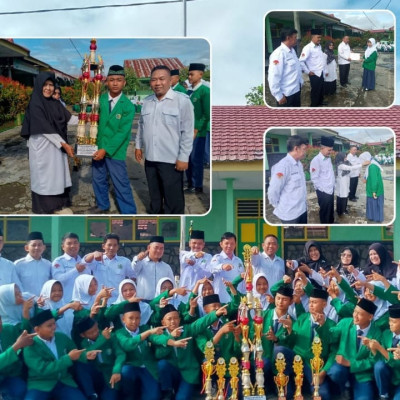 Siswa MTs N 01 Kepahiang Bangga Persembahkan Piala Kepada Madrasah di Upacara Bendera