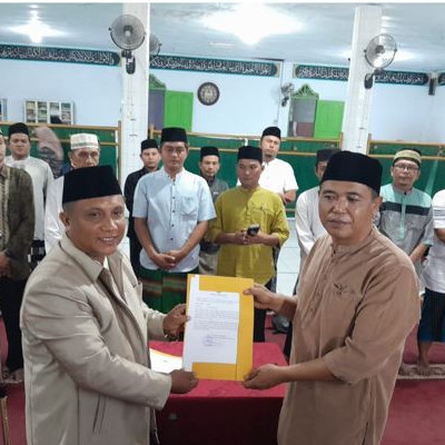 Serahkan SK BKM Masjid, Ini pesan Kepala KUA Kecamatan Kepahiang