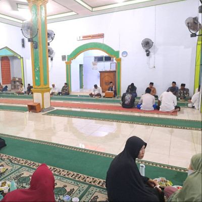 Kepala KUA Kecamatan Seluma Selatan Menghadiri Kegiatan Keagamaan Di Masjid Raudhatul Muhajirin