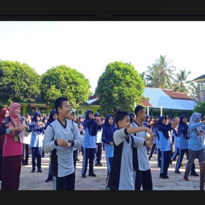 Sambut Hari Santri, MTsN 2 Laksanakan Senam Santri