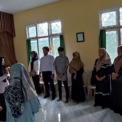 Layanan Bimbingan Perkawinan di KUA Kecamatan Selupu Rejang : Peserta Catin Diajak Role Play Keluarga Sakinah