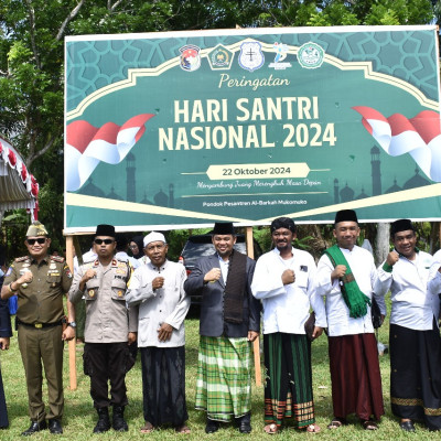 Puncak Peringatan Hari Santri Nasional 2024,Pjs.Bupati Mukomuko Pimpin Apel