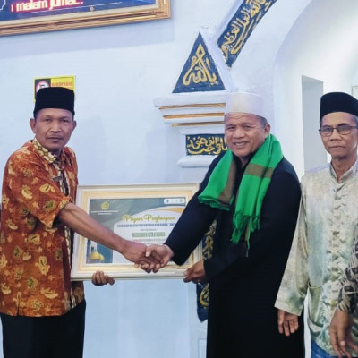 Masjid Jamik Sukarno Raih Penghargaan Terbaik Kategori Rumah Ibadah Bersejarah Tingkat Provinsi