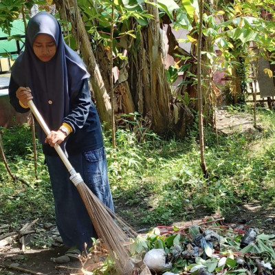 Bentuk Peduli Lingkungan KUA Kecamatan Air Periukan Laksanakan Kebersihan Jum'at Pagi